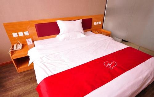 Дежоу: Thank Inn Chain Hotel Shandong Dezhou Qihe Sunshine Plaza