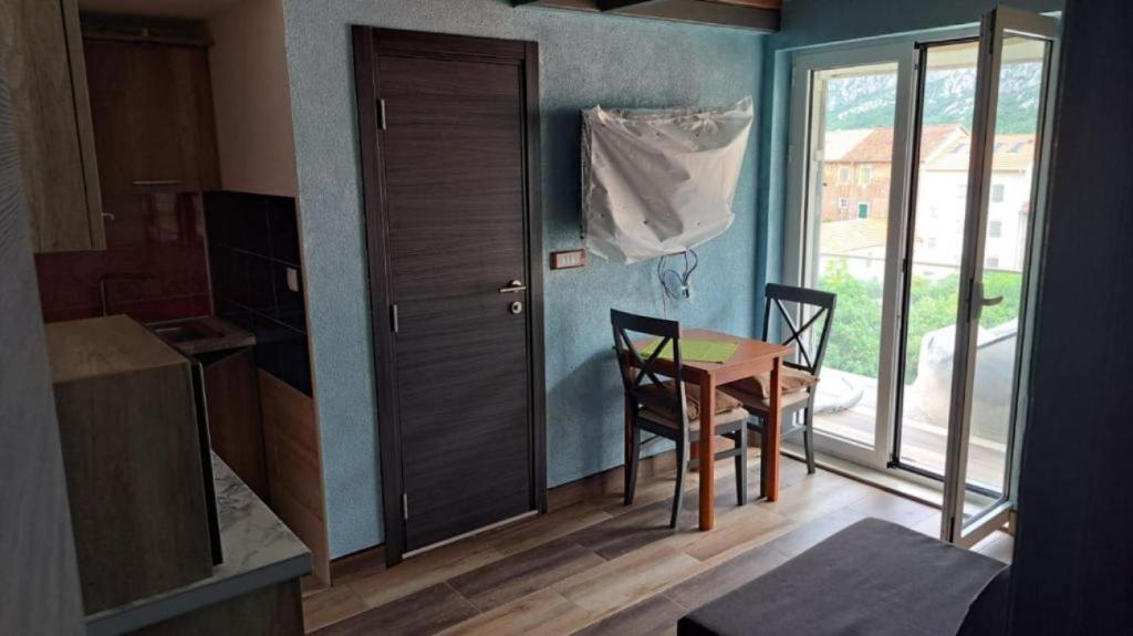 Доброта: Charming Suite in Prčanj Montenegro