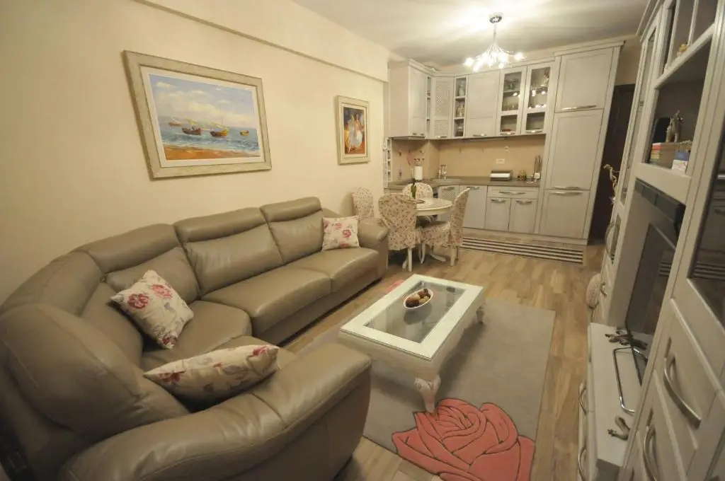 Будва: Lux Apartments MMS