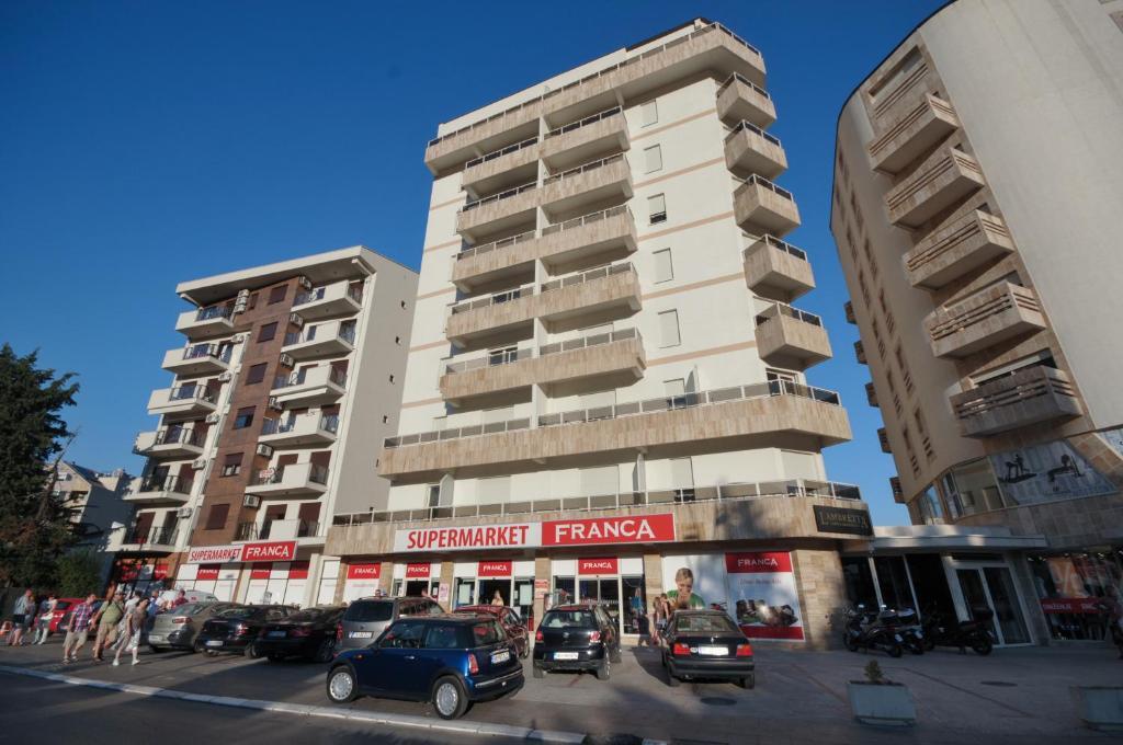 Будва: Lux Apartments MMS