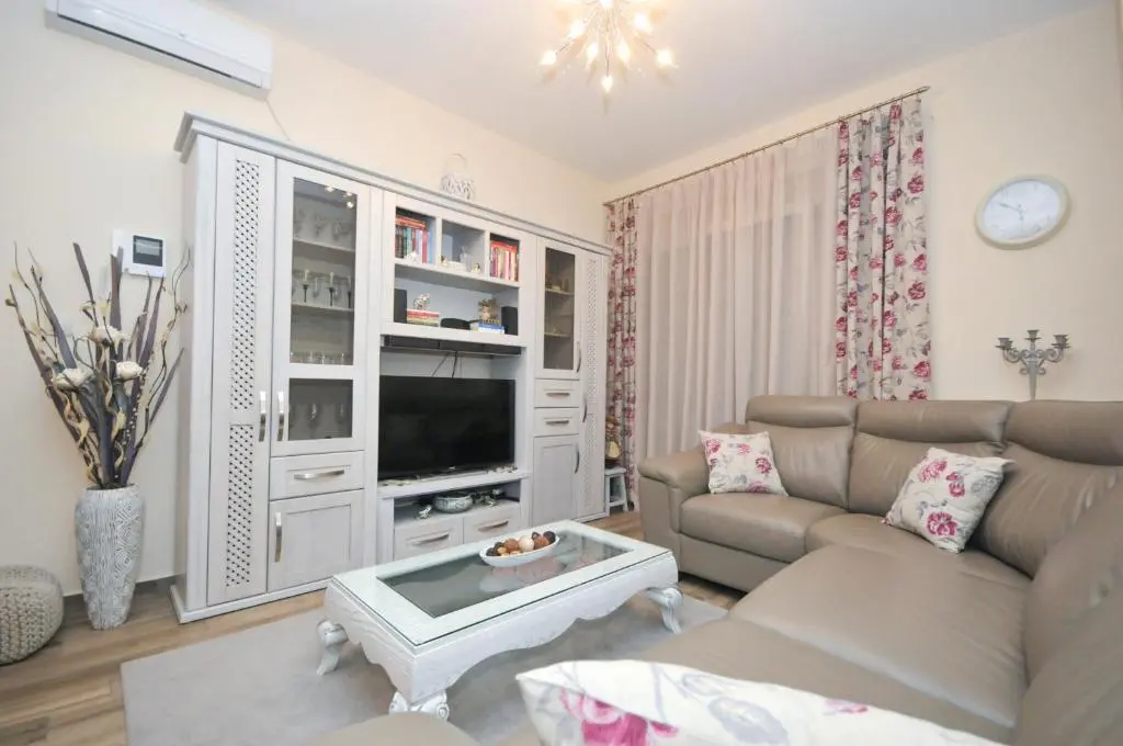 Будва: Lux Apartments MMS