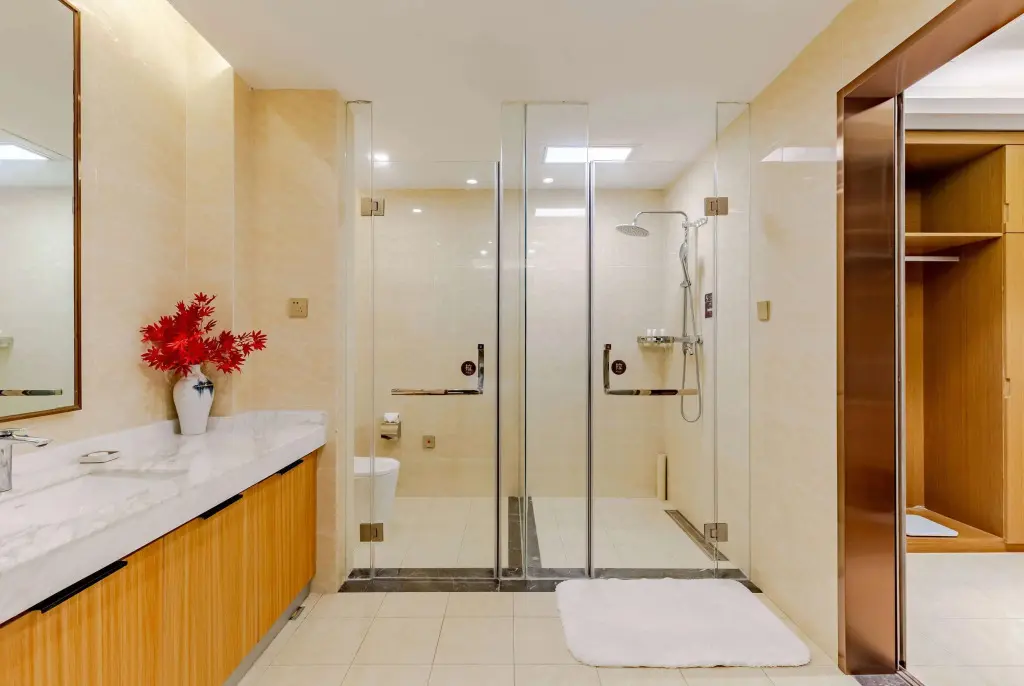 Хуайбэй: Howard Johnson Lakeview Hotel Huaibei