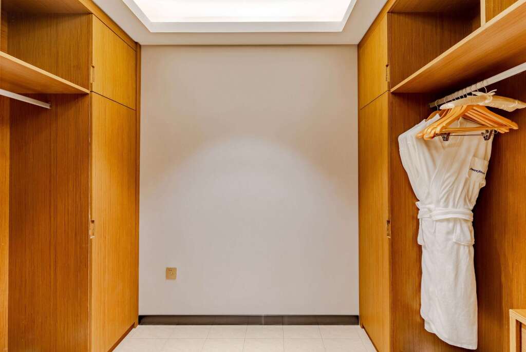 Хуайбэй: Howard Johnson Lakeview Hotel Huaibei