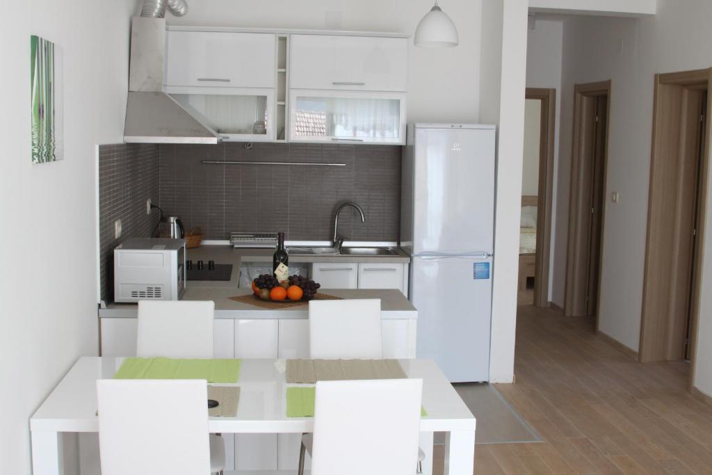 Доброта: Apartment with Sea View