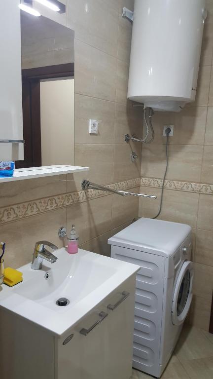 Доброта: Nikolina Apartments