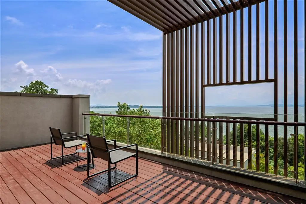 Цзюцзян: Lushan West Sea Resort, Curio Collection by Hilton