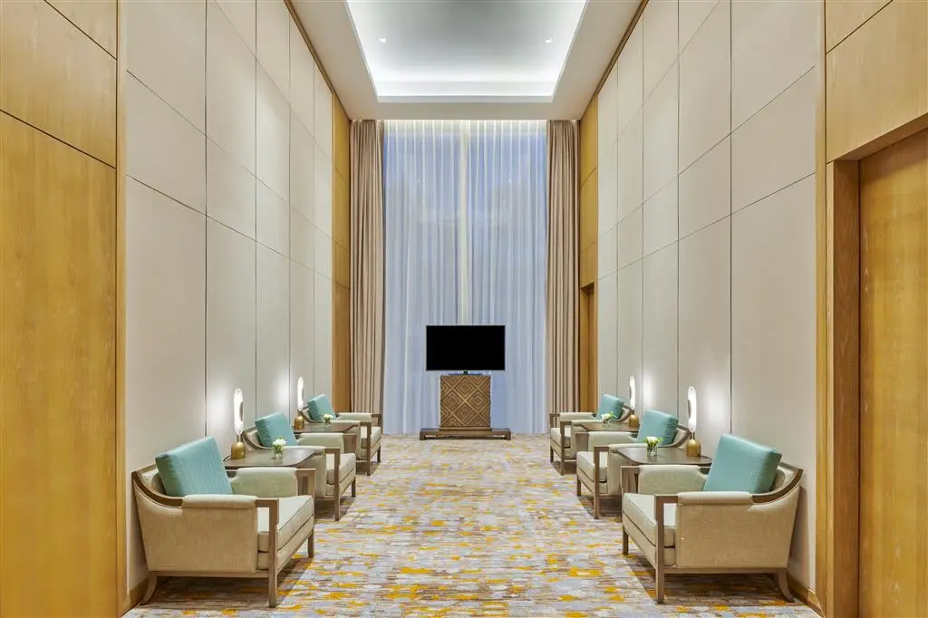 Цзюцзян: Lushan West Sea Resort, Curio Collection by Hilton