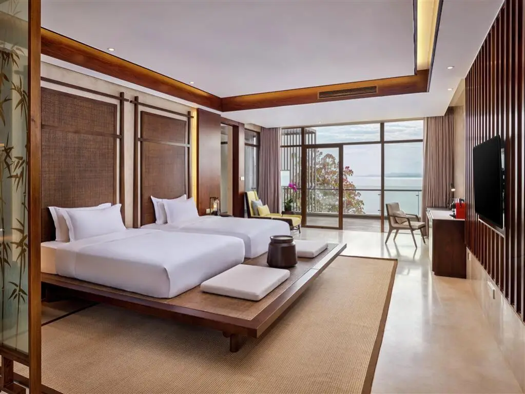 Цзюцзян: Lushan West Sea Resort, Curio Collection by Hilton