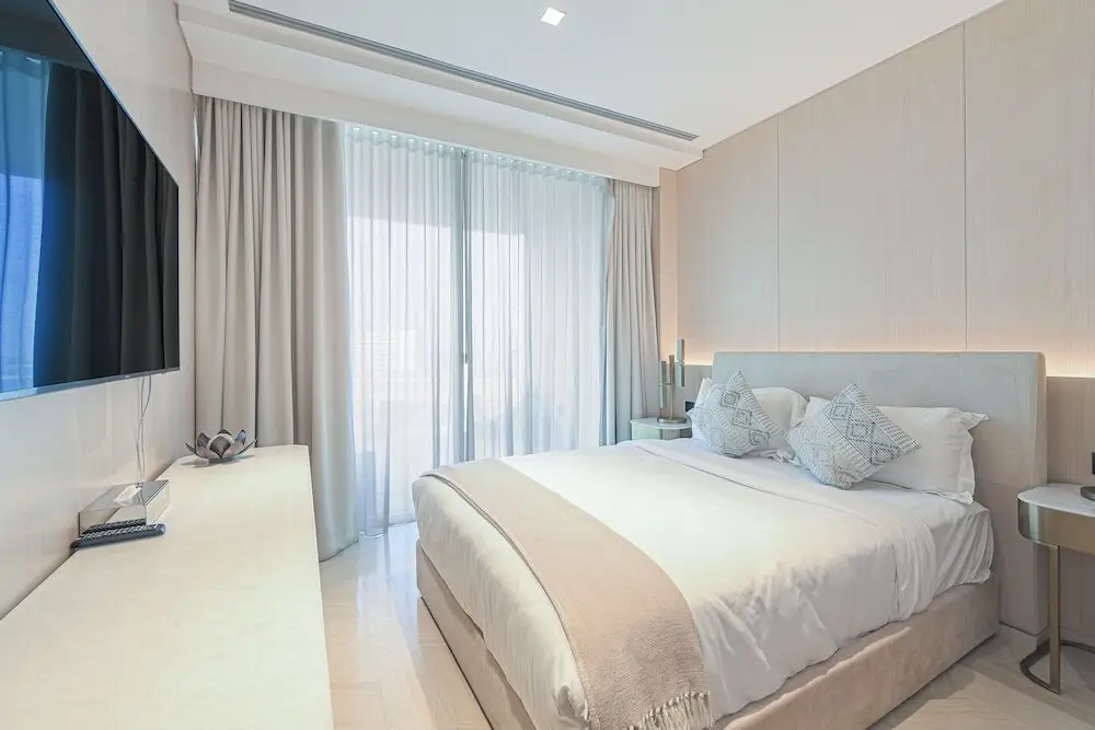 Дубай: Platinium- FIVE Residences ?