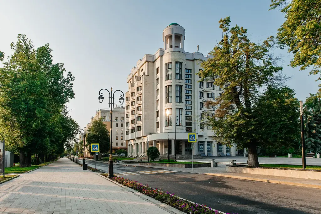 Гостиница Октябрьская — фото 1