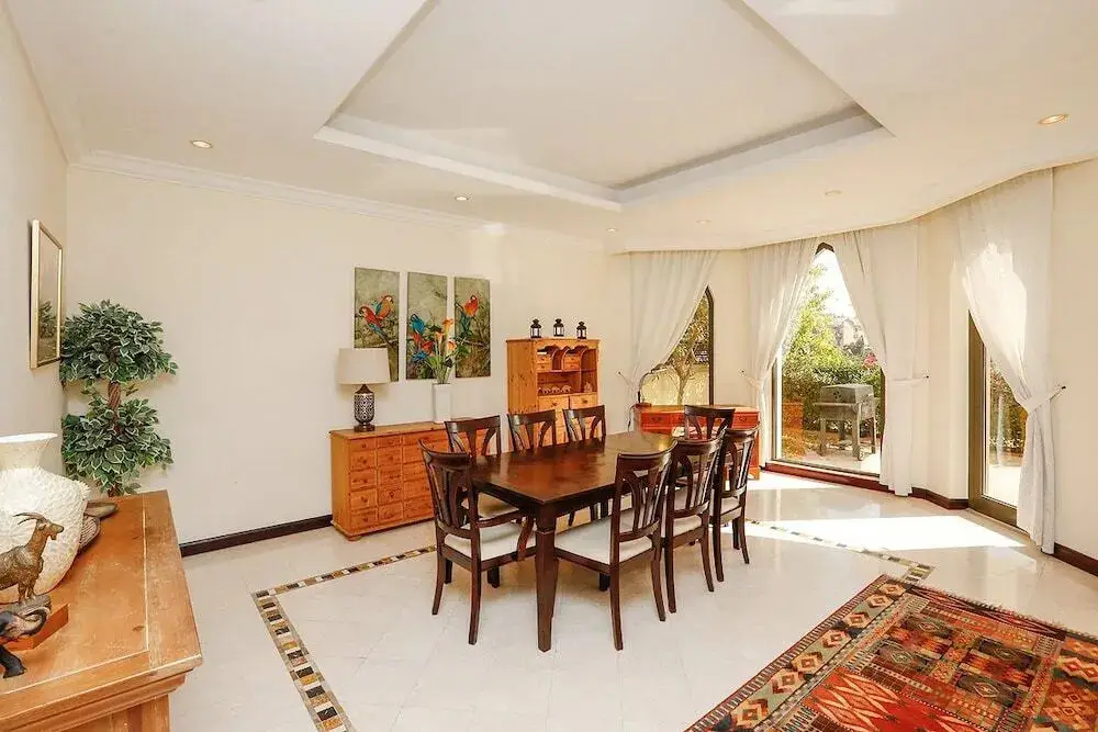 Дубай: The Palm Jumeirah Villas - Frond F