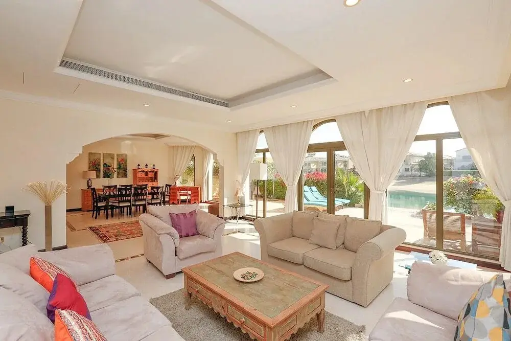 Дубай: The Palm Jumeirah Villas - Frond F
