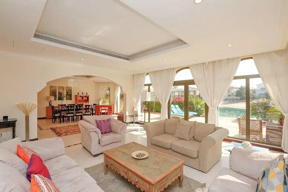 Дубай: The Palm Jumeirah Villas - Frond F