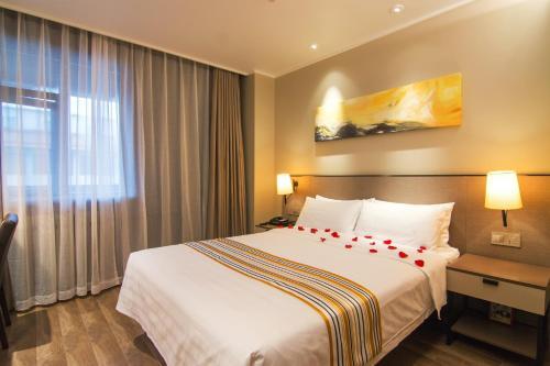 Жичжао: Home Inn Plus Rizhao Jinan Road International Finance Center