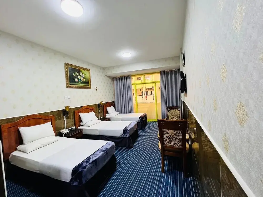 Дубай: London Hotel