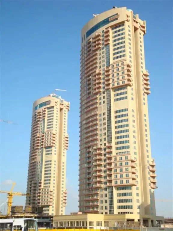 Дубай: Icon Tower 1