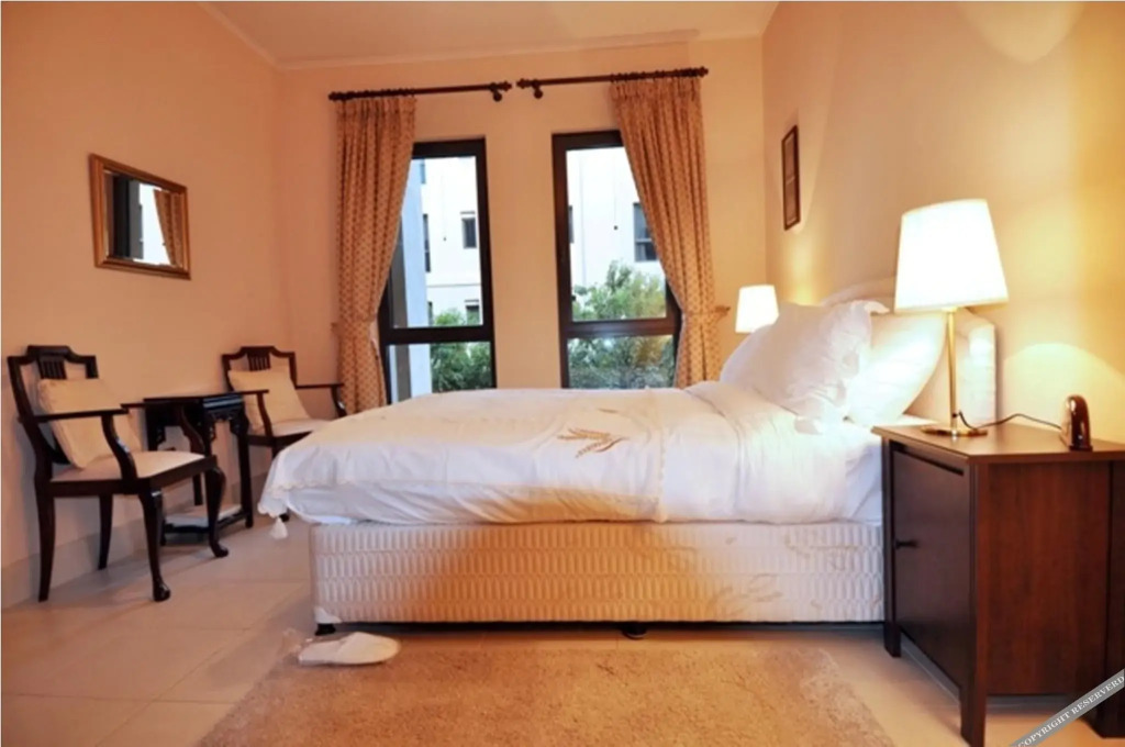 Дубай: Betterstay - Arab Style 1BR in Old Town Yansoon