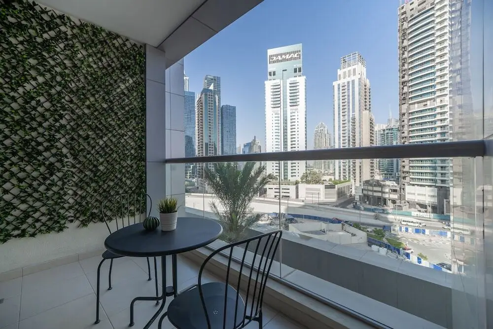 Дубай: Skyview Tower by Higuests Vacation Homes