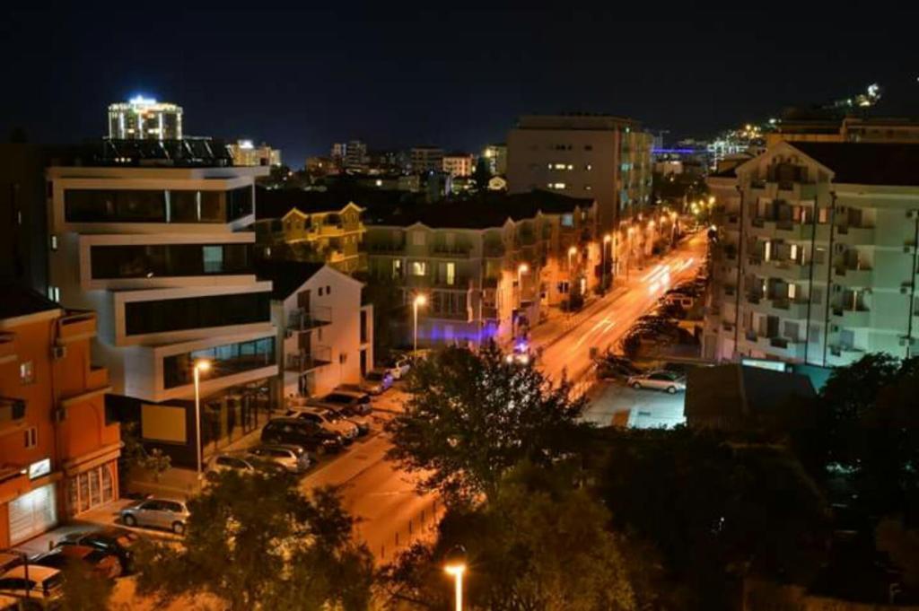 Будва: J&J Twins Apartments