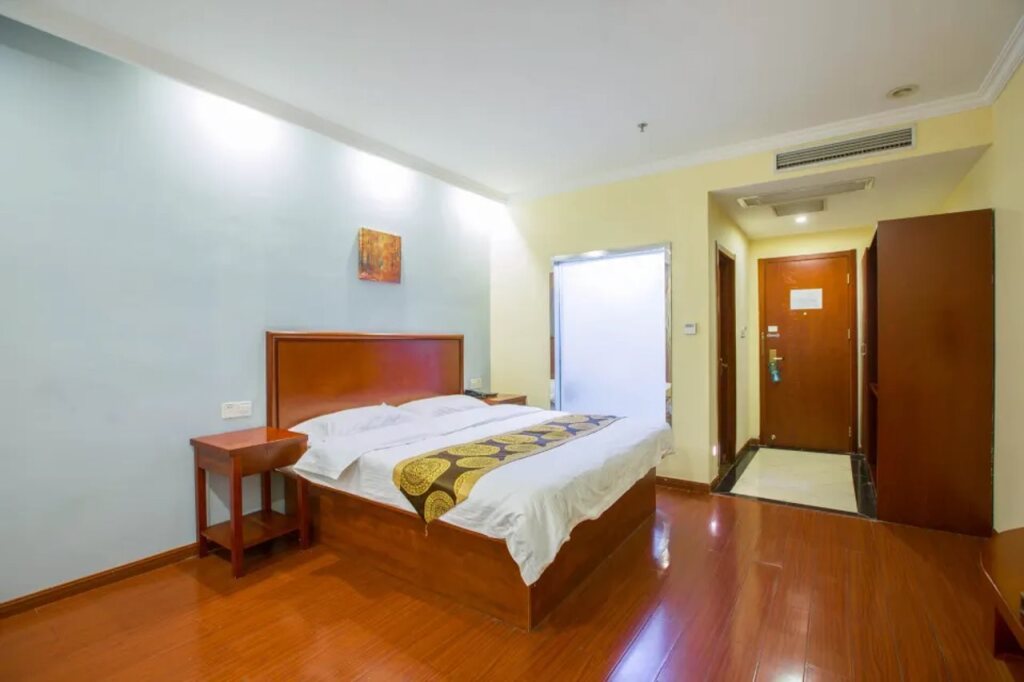 Чанчжоу: GreenTree Inn Changzhou Wujin Bus Terminal Express Hotel