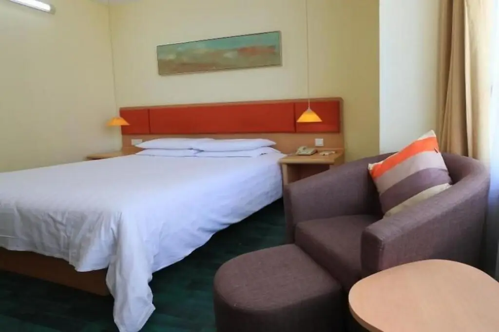 Чанчжоу: GreenTree Inn Changzhou Station North Square Express Hotel