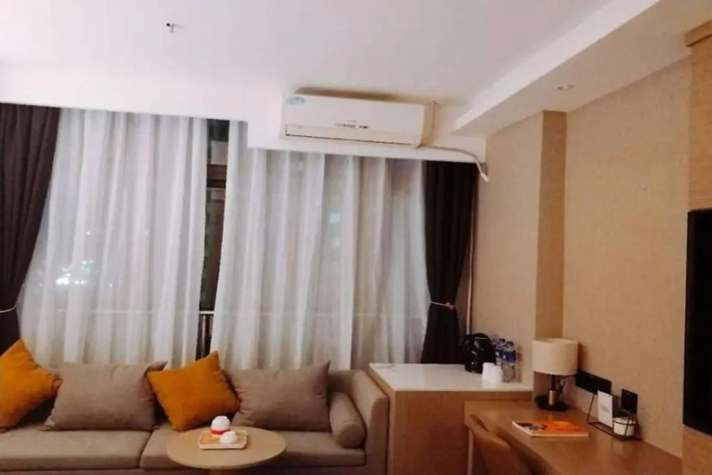 Чанчжоу: GreenTree Inn Changzhou Station North Square Express Hotel