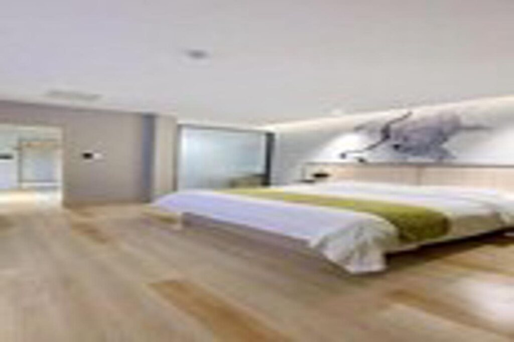 Отель Vatica Chaohu City Er Street Xiangyang Road City Le Fu Plaza Hotel — фото 1