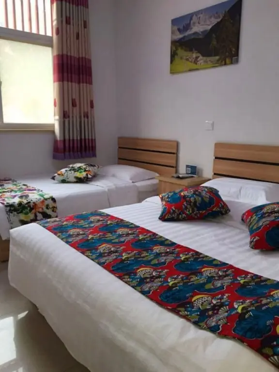 Баодин: Yesanpo Hotel