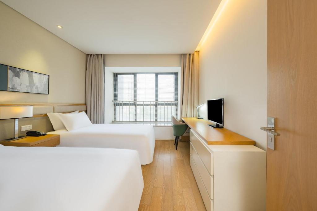Сучжоу: Holiday Inn Hotel and Suites Suzhou Yangcheng Lake, an IHG Hotel