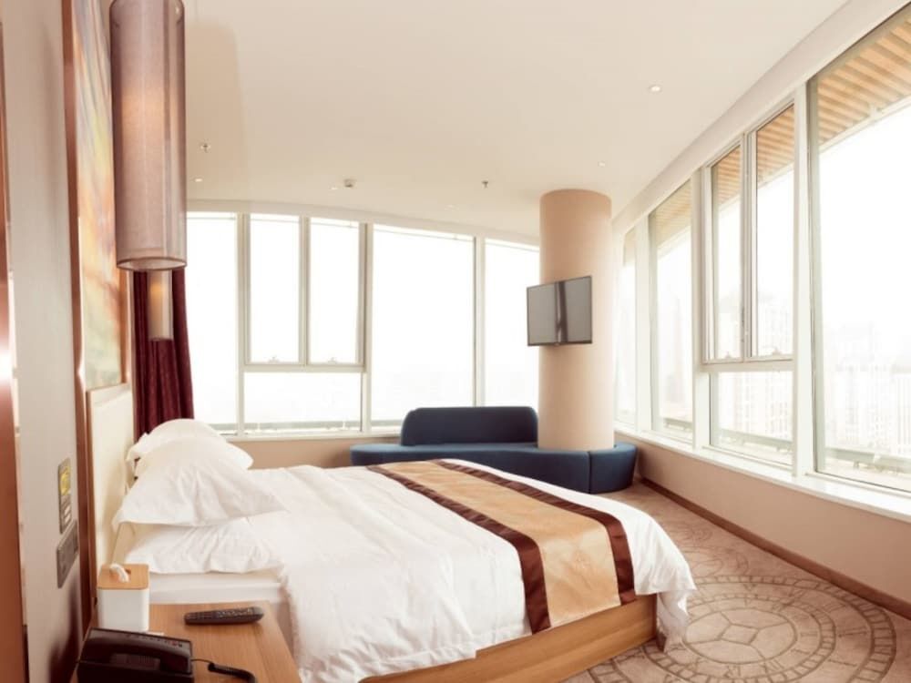 Тяньцзинь: GreenTree Eastern Tianjin Wuqing Stadium Hotel