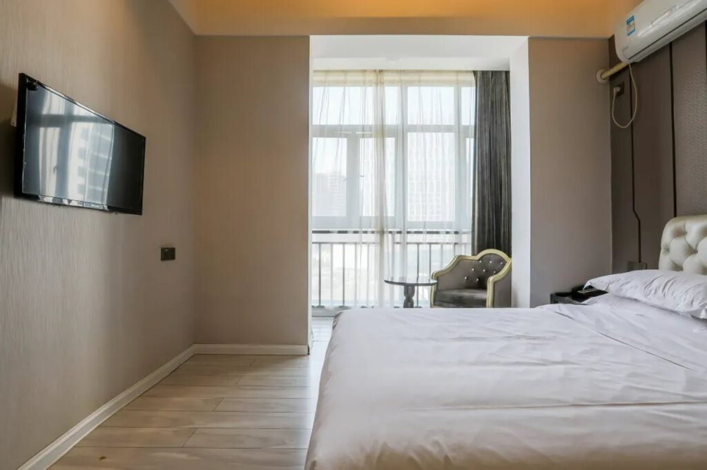 Ганьчжоу: Thank Inn Chain Hotel Jiangxi Ganzhou Zhanggong Dis. Railway Station