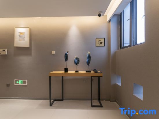 Нинбо: Homeinn Selected (Ningbo Jiangbei Olympic Sports Center Jinshan Road Metro Station)