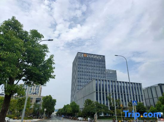 Нинбо: Homeinn Selected (Ningbo Jiangbei Olympic Sports Center Jinshan Road Metro Station)