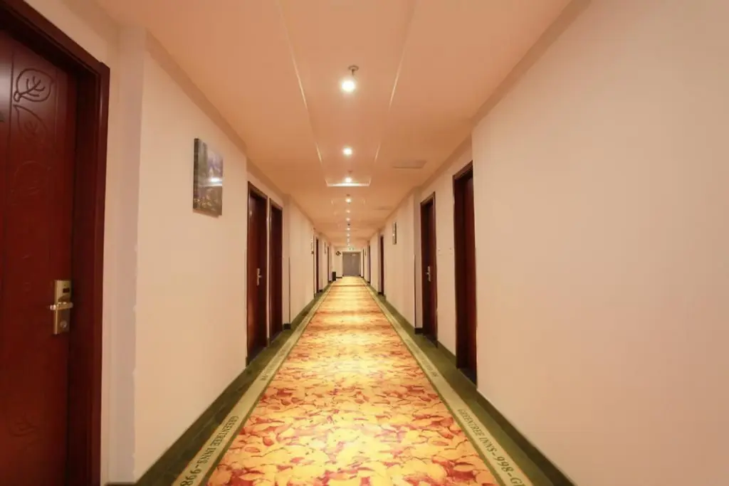 Чанчжоу: GreenTree Inn Jiangsu Changzhou Liyang East Nanhuan Road High Speed Rail Station Business Hotel