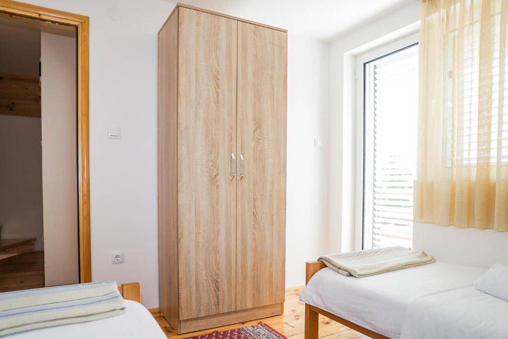 Жабляк: Guest House SARA