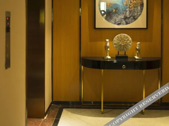 Гуанчжоу: Borrman Hotel( Guangzhou Zhongda Metro Station Pazhou Convention and Exhibition)