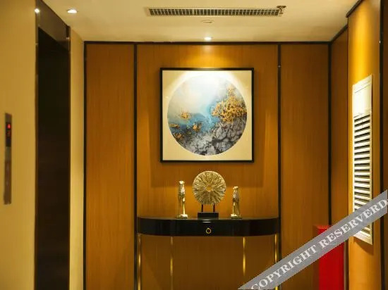 Гуанчжоу: Borrman Hotel( Guangzhou Zhongda Metro Station Pazhou Convention and Exhibition)