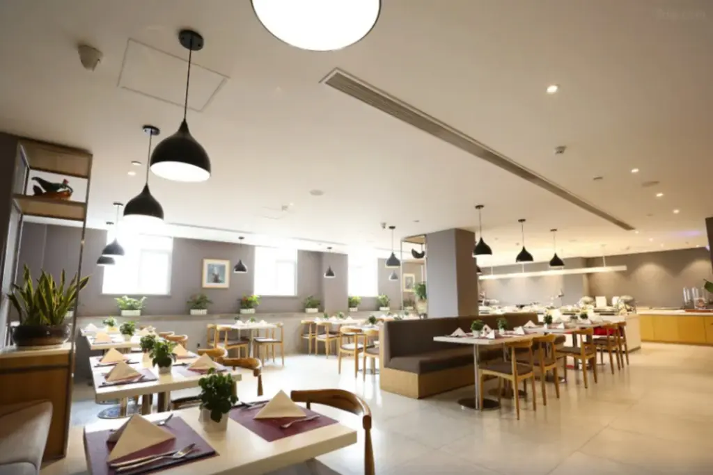 Гуанчжоу: Yitel (Guangzhou Pazhou Exhibition Center Chigang Metro Station)