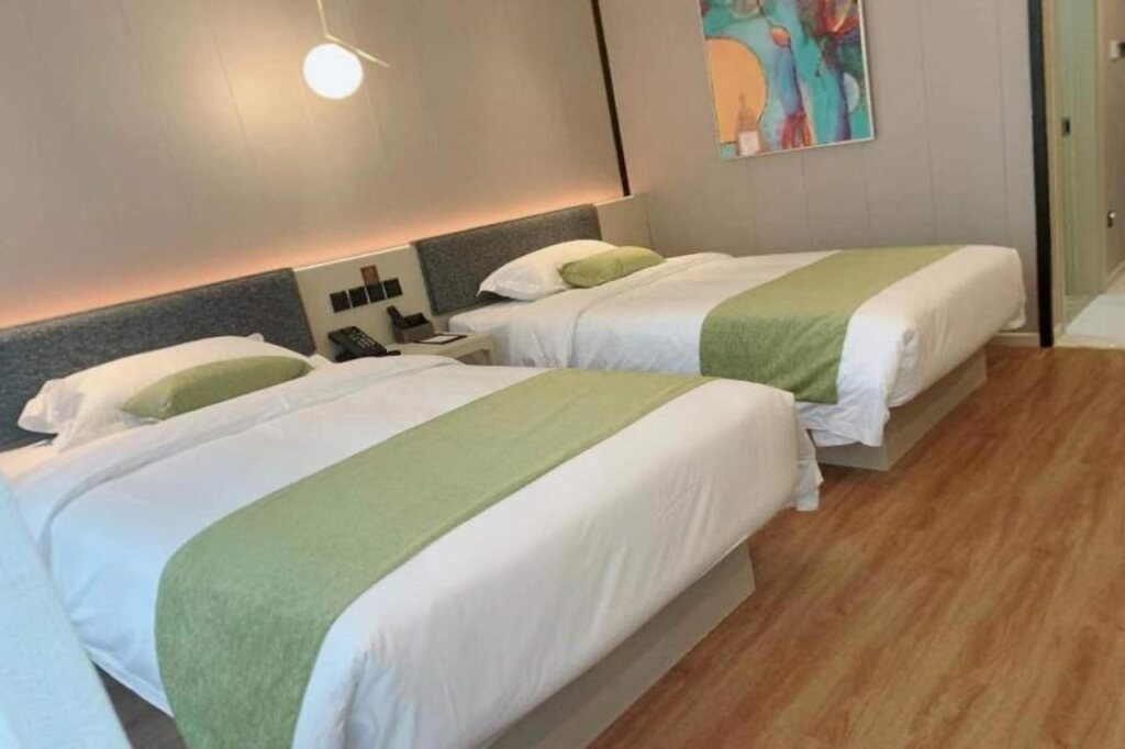 Ханчжоу: Gya Jiaxing Pinghu City Wuyue Square Shengli Road