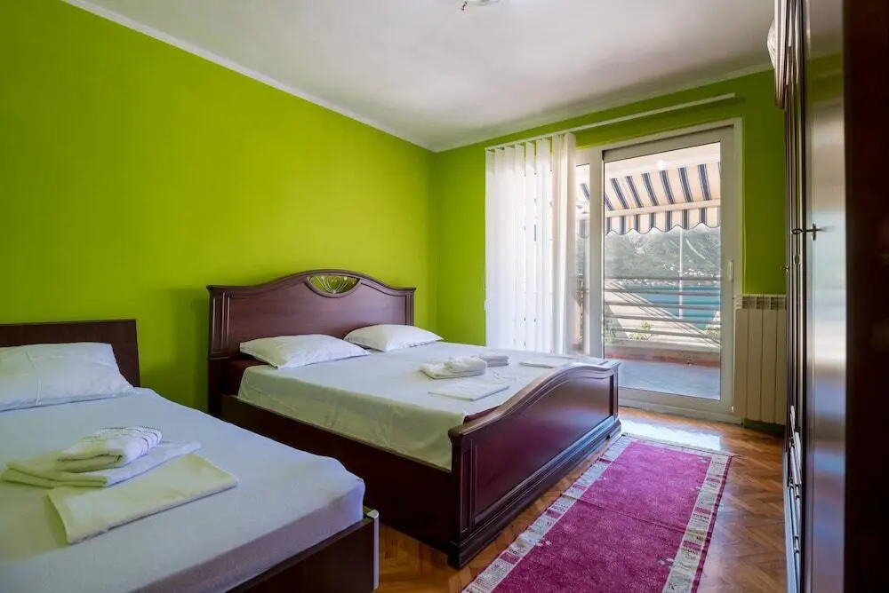 Доброта: Apartments Ivardi