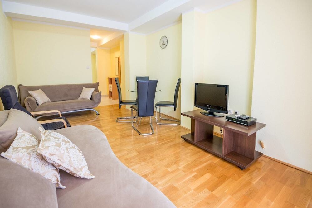 Доброта: Apartments Ivardi