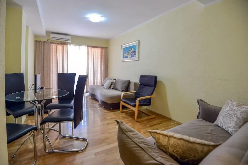 Доброта: Apartments Ivardi