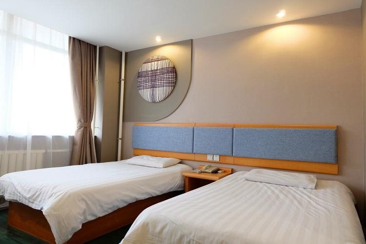 Тяньцзинь: Home Inn Jintang Road