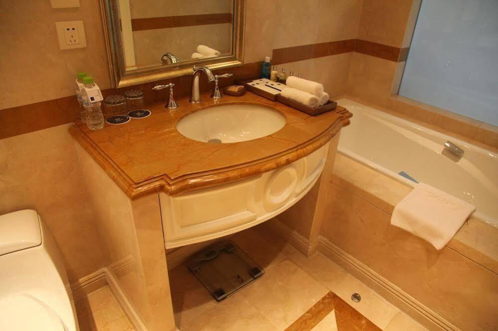Циндао: Grand Metropark Hotel Qingdao