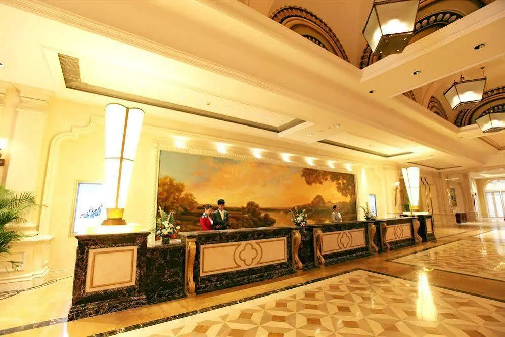 Циндао: Grand Metropark Hotel Qingdao