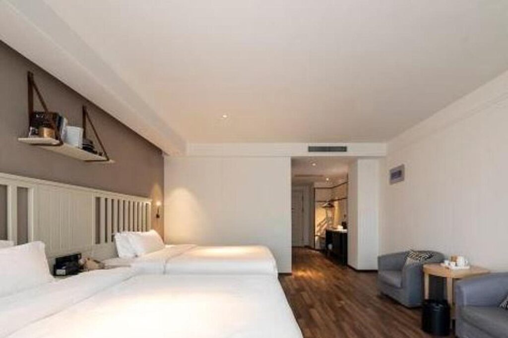 Цзинань: Borrman Hotel (Jinan west station Greenland Central Plaza)