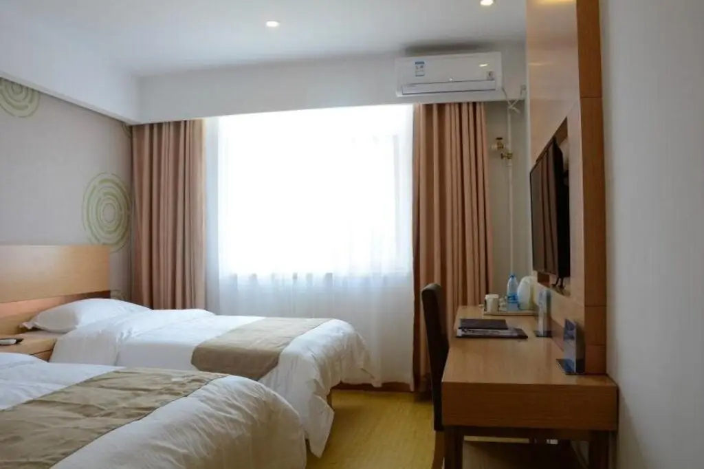 Пекин: GreenTree Inn Beijing Fangshan District Liangxiang Yancun East Metro Station Express Hotel