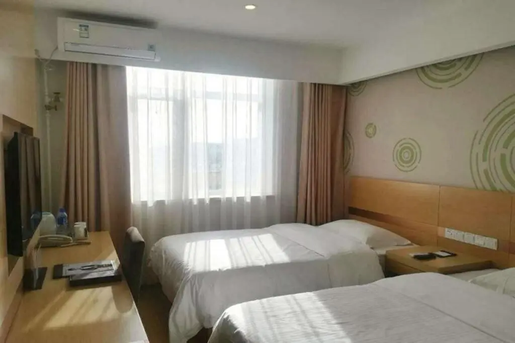 Пекин: GreenTree Inn Beijing Fangshan District Liangxiang Yancun East Metro Station Express Hotel