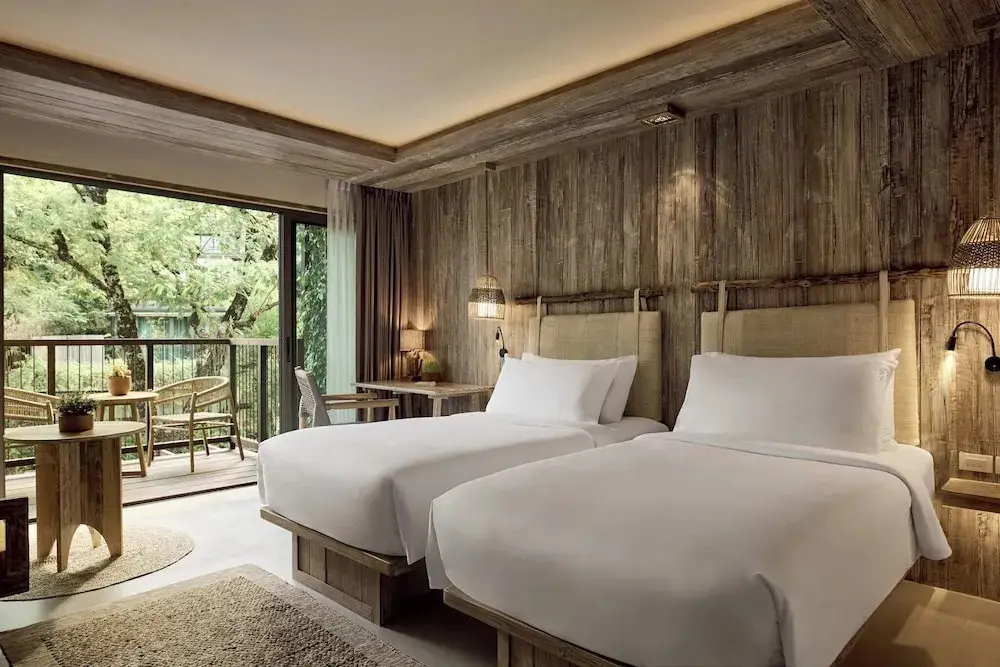 Кату: INDEPENDENTS Dinso Resort Phuket