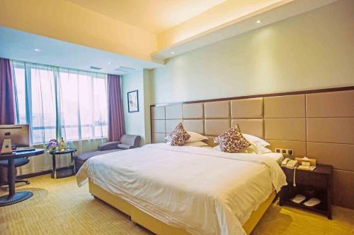Фучжоу: Vienna International Hotel (Fuzhou Taijiang Wanda Gaohu Longfu)